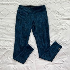Lucy Blue & Black Aztec Print leggings Size M